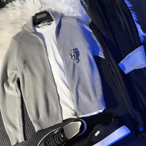 طقم رجالي متكامل أنيق – إطلالة كاملة جاهزة للطلعات والدوام